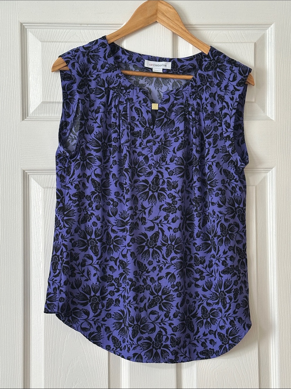 Liz Claiborne Black Floral Sleeveless Purple Top